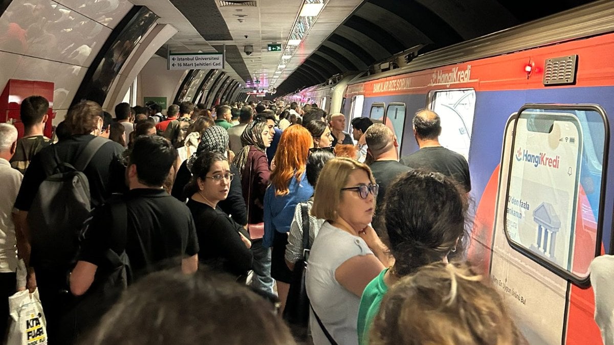 İstanbul’da Yenikapı – Kirazlı metro hattında arıza nedeniyle seferler durdu