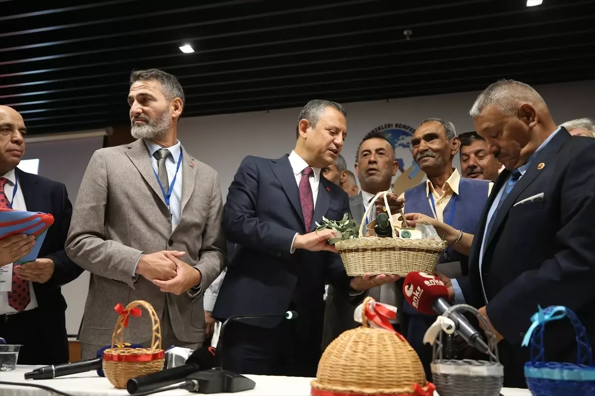Özgür Özel: Romanlar için gıda enflasyonu yüzde 60