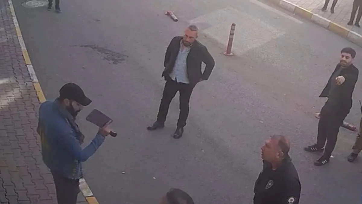 Iğdır’da AK Parti İl Başkanlığı’na satırlı saldırı! Şüpheli gözaltında