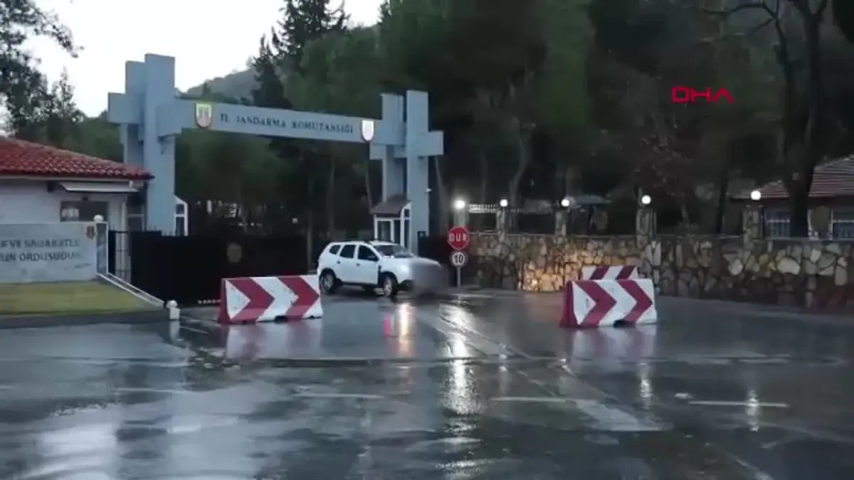 Alışveriş Sitesi Dolandırıcıları Yakalandı