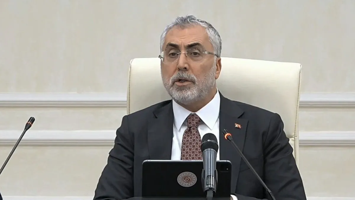 Bakan Işıkhan: En borçlu belediyelerin CHP’li olması bizim kabahatimiz mi?