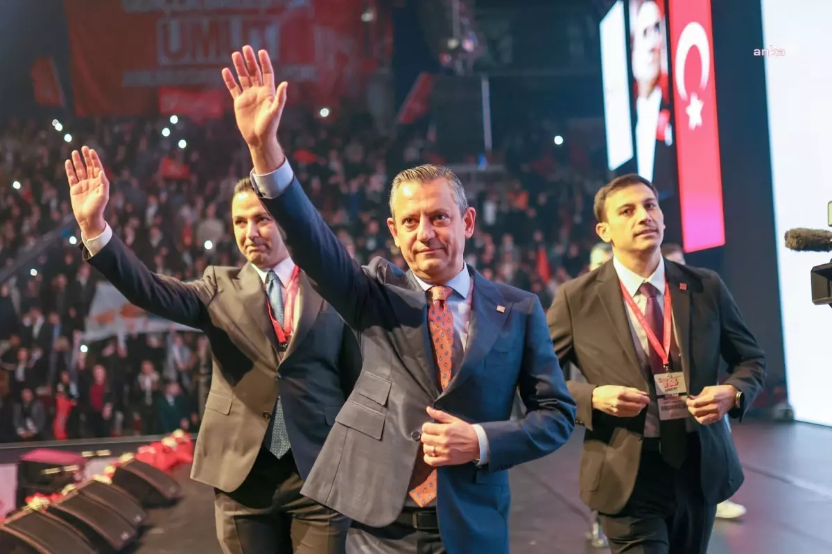 Özgür Özel’den Cem Aydın’a Tebrik