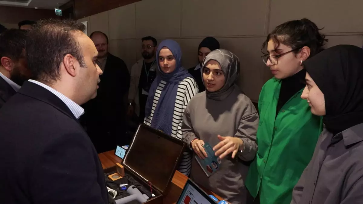 Bakan Kacır: Türkiye’yi Gök Kubbe ile Donatacağız