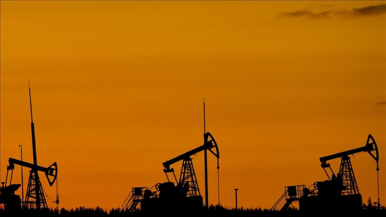 Brent petrolün varili 76,28 dolardan işlem görüyor