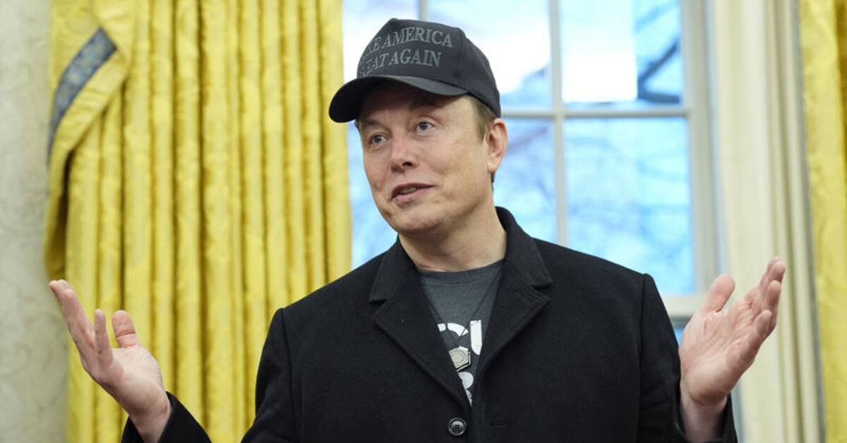 Musk, emekli hava trafik kontrolörlerini eleman eksikliği nedeniyle işe dönmeye çağırdı