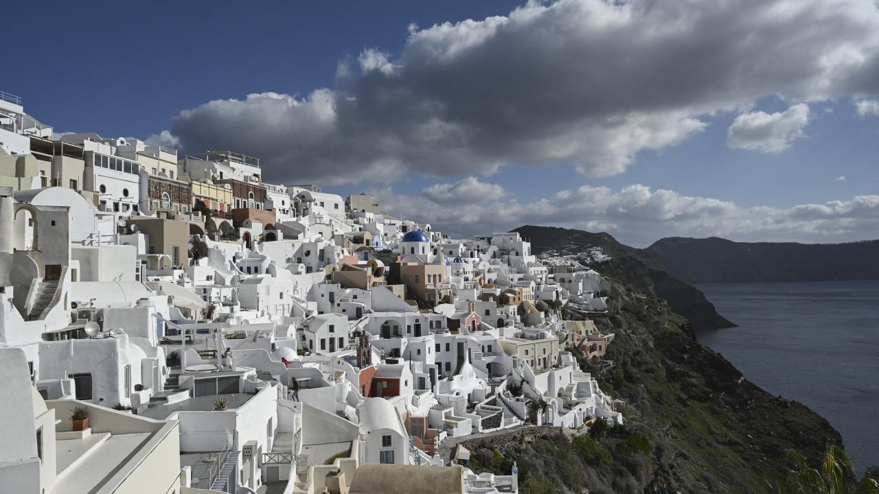 Yunanistan, Santorini Adası’nda depreme hazırlık amacıyla liman inşa edecek