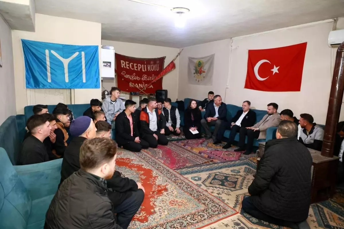 Yunusemre Belediye Başkanı Semih Balaban, Bayramda Yuntdağı Mahallelerini Ziyaret Etti